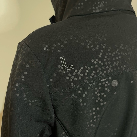 Lolë Soft Shell Jacket - Picture 5 of 10